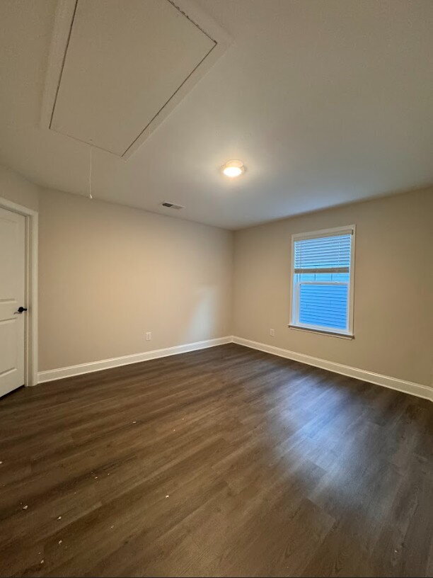 Building Photo - Modern 4-Bed, 2.5-Bath Home in Woodruff – ...