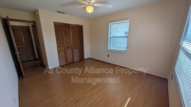 Building Photo - 3441 Thunderbird Ave