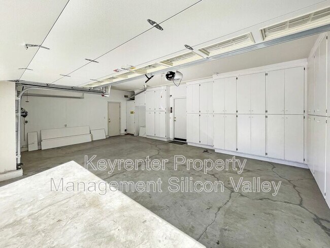 Building Photo - 3825 Venus Ct