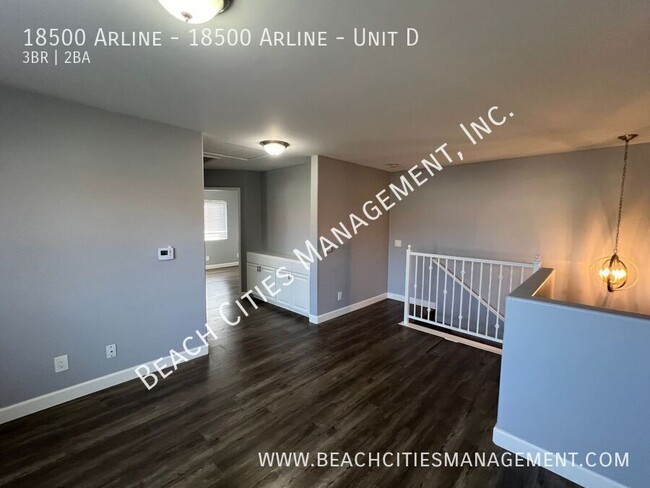 Building Photo - Remodeled 3 Bed, 2.5 Bath Town Home with A...