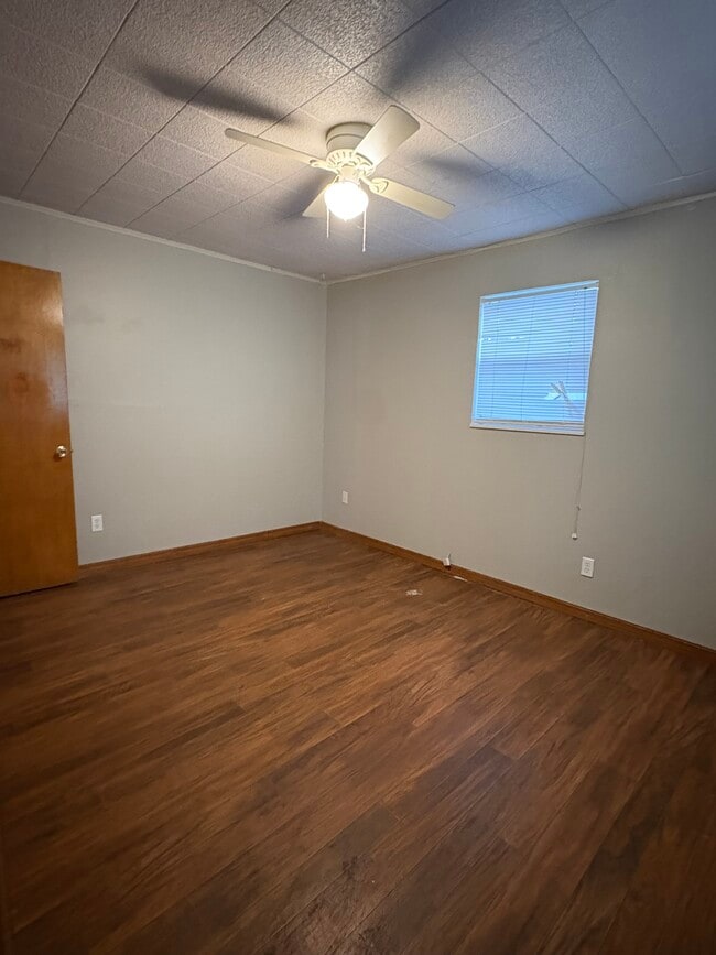 Building Photo - 1421 E Lockheed Ct