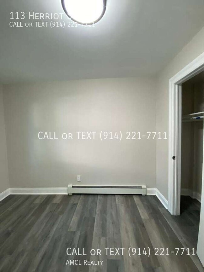 Building Photo - 113 Herriot St