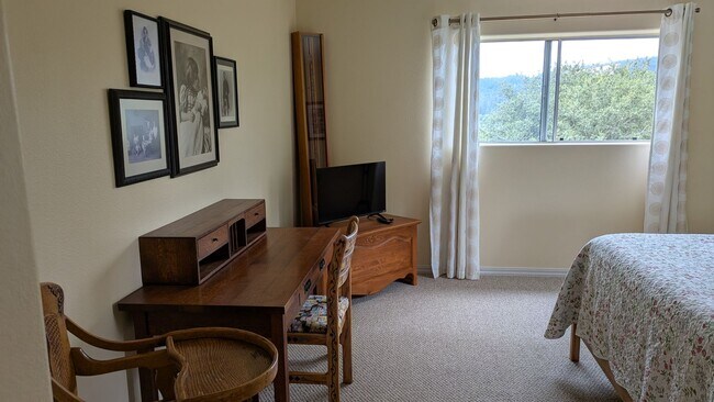 Building Photo - Furnished Mountain Oasis in Felton!