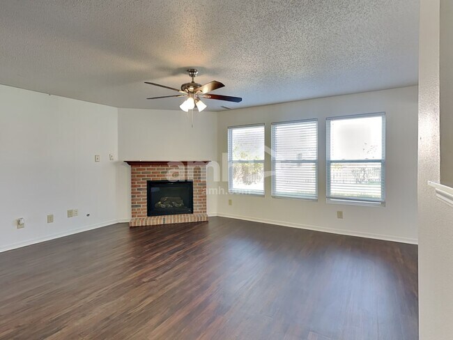 Building Photo - 10286 Butler Dr