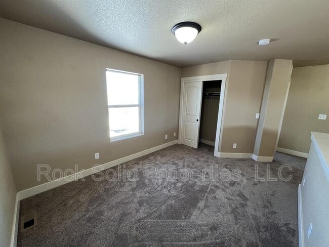 Building Photo - 3712 Gunsmoke Rd