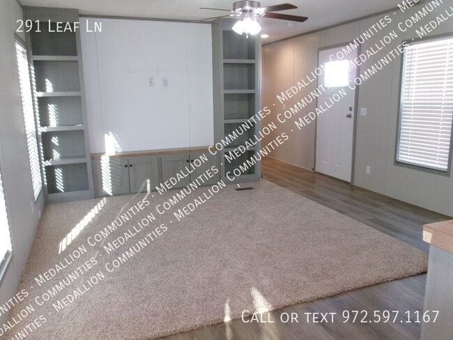 Building Photo - 291 Leaf Ln