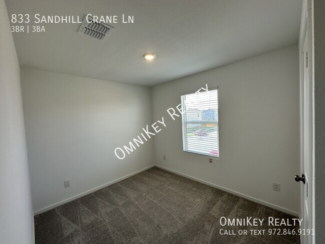 Building Photo - 833 Sandhill Crane Ln