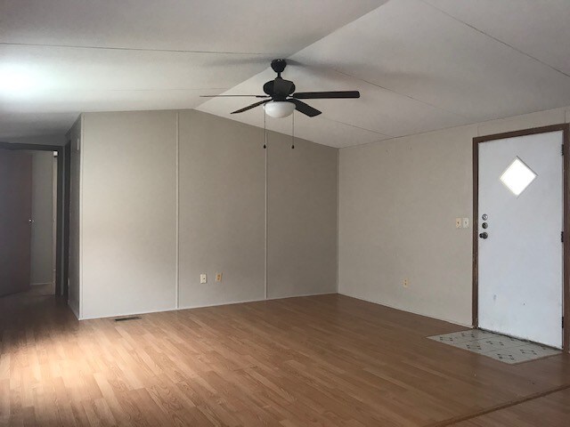 Building Photo - 54 Willowbrook Ct