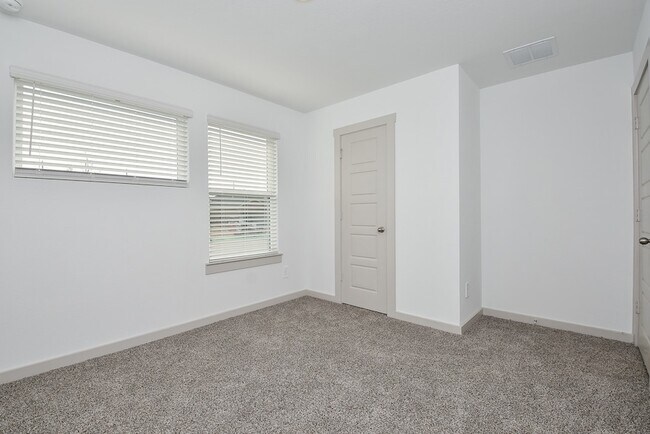 Building Photo - 7827 Sleek Flock Ln