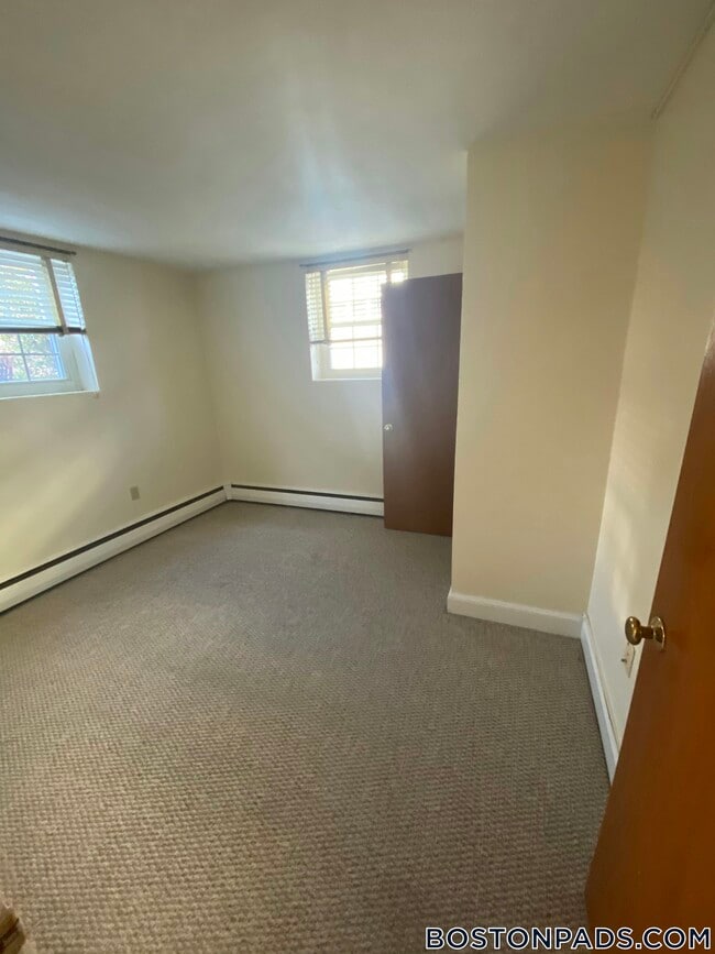 Building Photo - 12 Brattle Dr