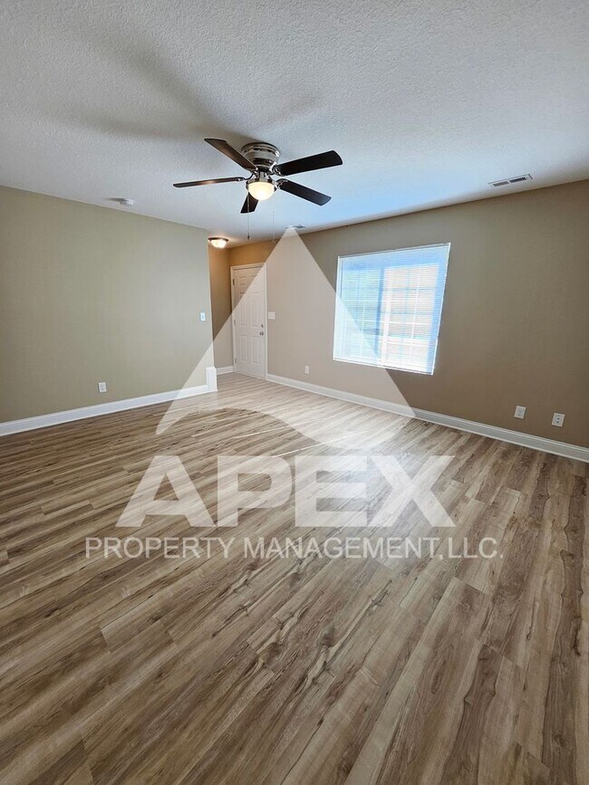 Building Photo - AVALON TOWNHOMES – LIKE NEW - 2 Bd/2.5 Ba ...