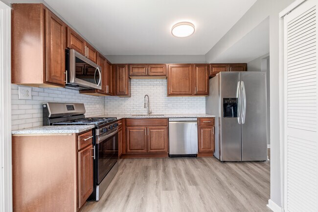 Building Photo - 462 Degas Cir