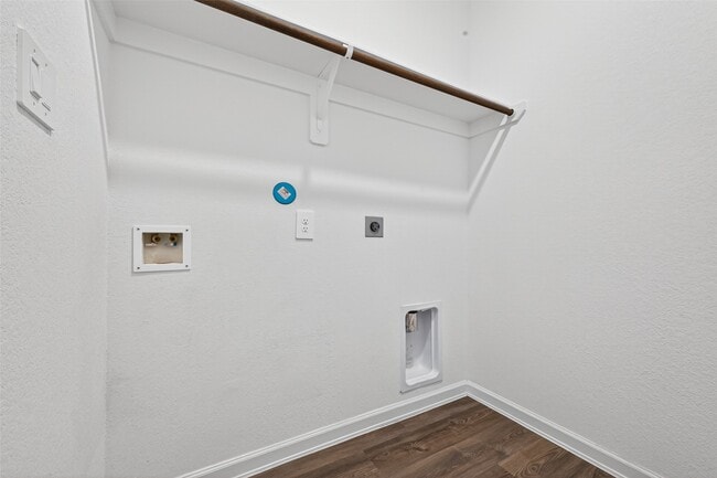 Building Photo - 5415 Tourmaline Wy