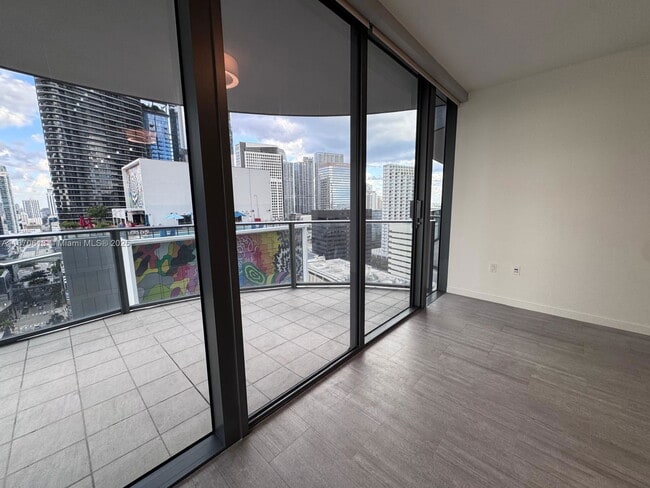 Building Photo - 1000 Brickell Ave