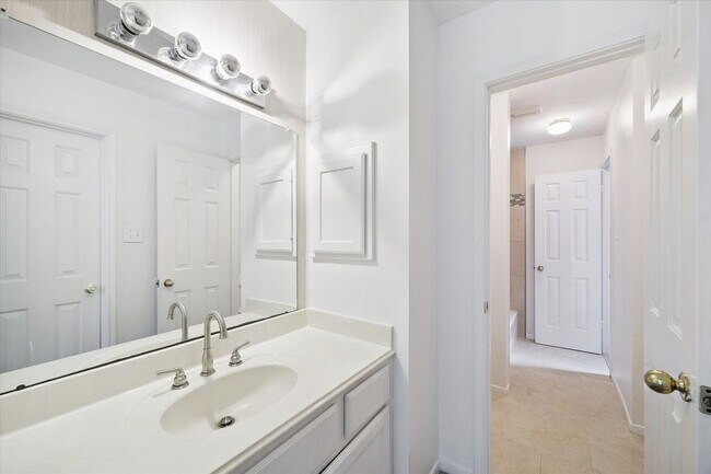 Building Photo - 3115 Woodcreek Glen Ln