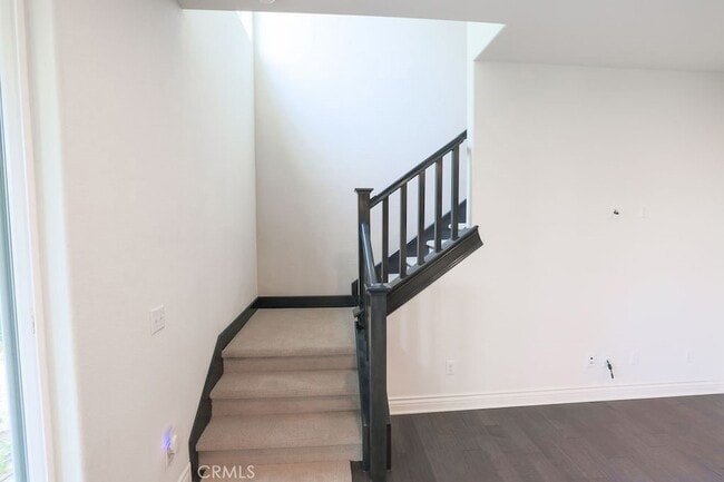 Building Photo - 3294 Ledgewood Cir