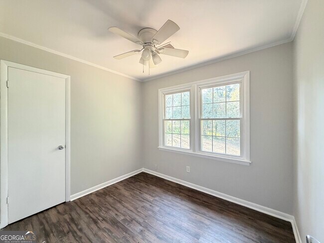 Building Photo - 125 Lillian Dr