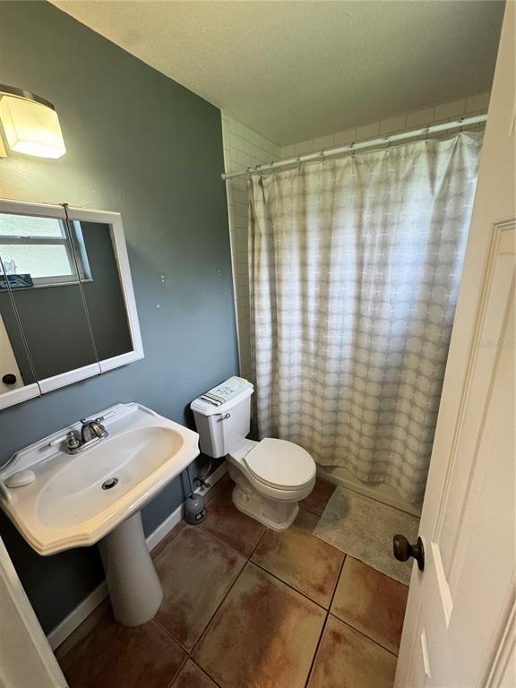 Building Photo - 50 Oak Tree Dr