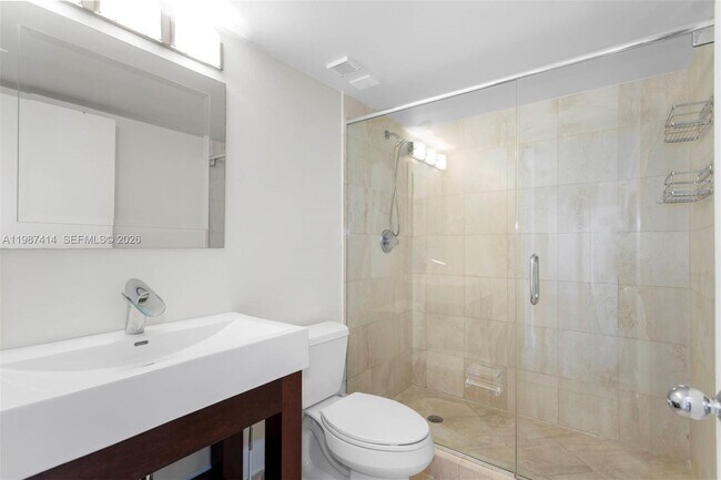 Building Photo - 3600 Mystic Pointe Dr