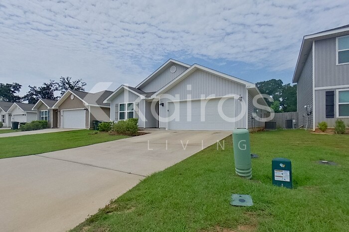 Building Photo - 217 Monarch Ln