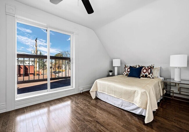 Building Photo - Victorian Gem next to Cheesman Park!