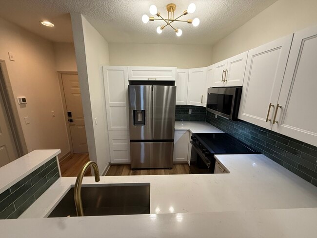 Building Photo - 1910 E Palm Ave