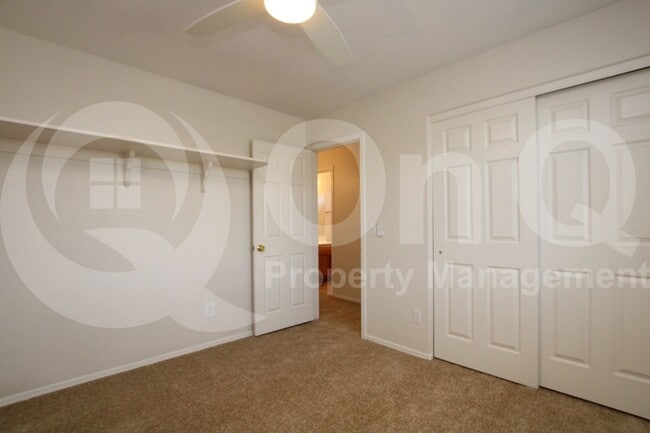 Building Photo - 3858 E Cathedral Rock Dr