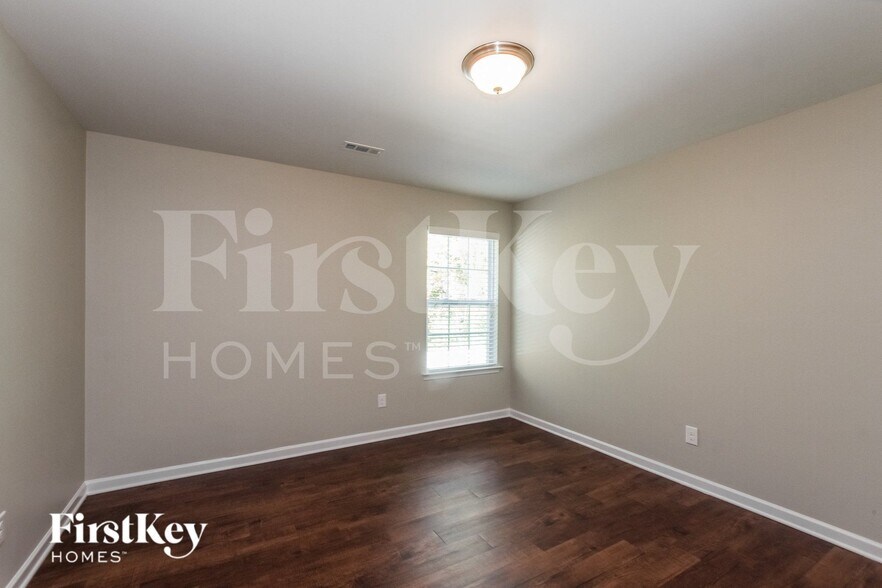 Building Photo - 7515 Niccoline Ln