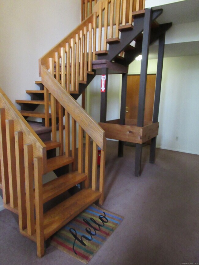 Building Photo - 67 Riverview Dr