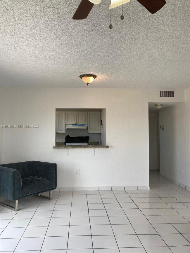 Building Photo - 5100 SW 41st St