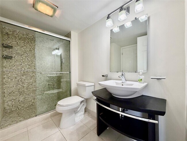 Building Photo - 20515 E Country Club Dr