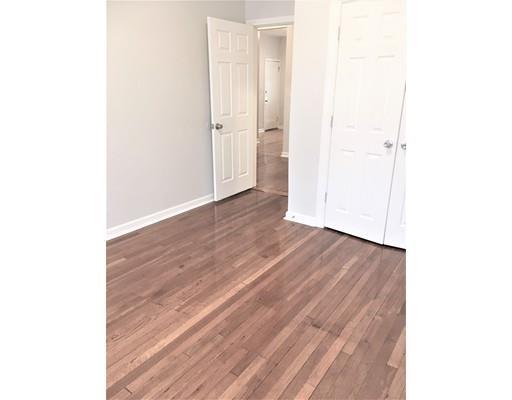 Building Photo - 146 Nichols St