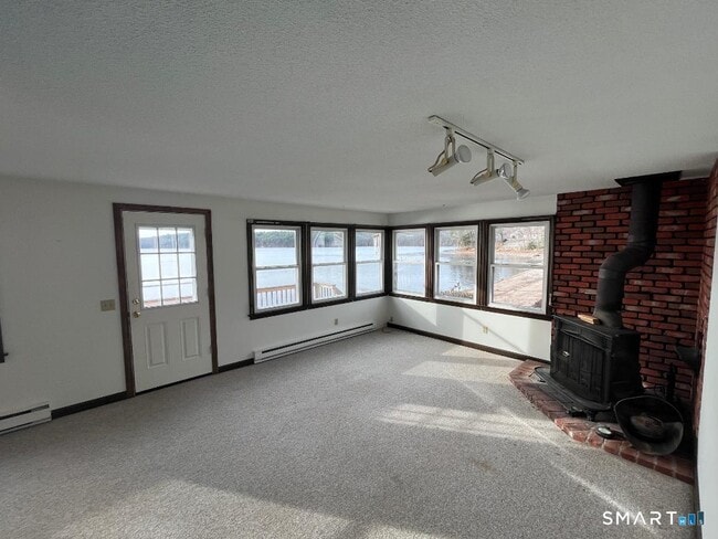 Building Photo - 71 Ellington Rd