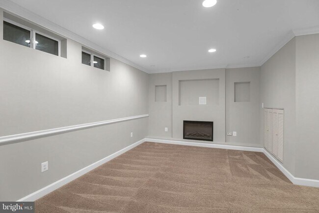 Building Photo - 5824 Wye Oak Commons Ct