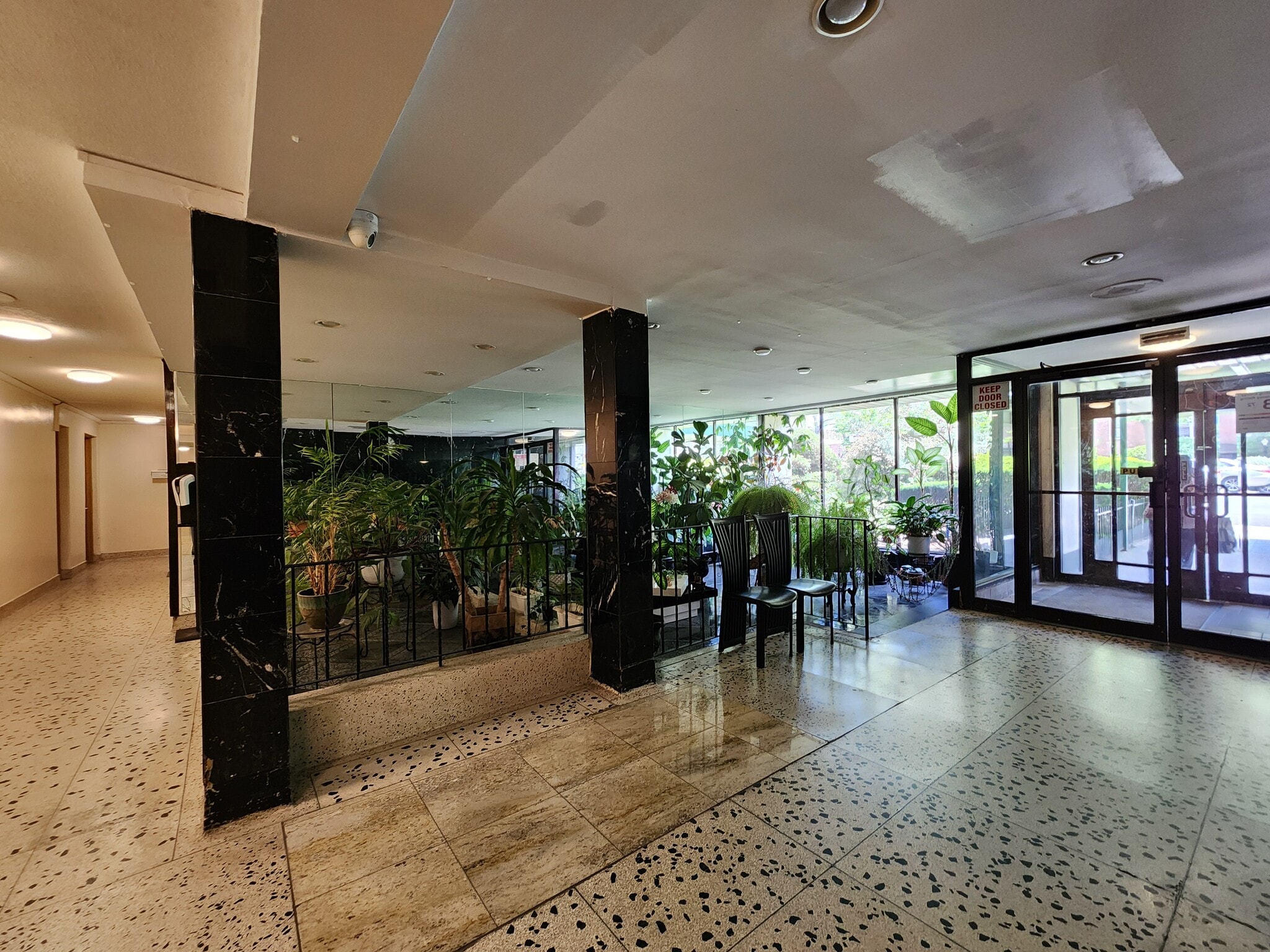 Building Photo - 2678 Ocean Ave