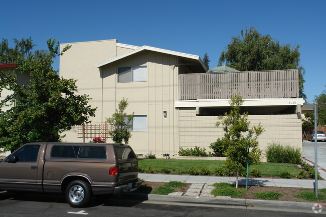 Building Photo - 5701 Almaden Expy