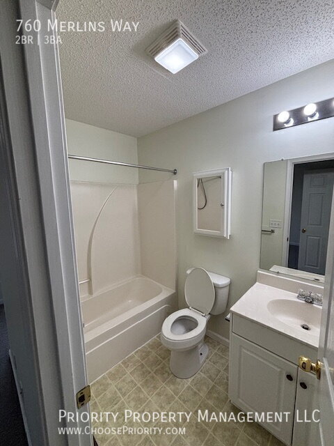 Building Photo - 760 Merlins Way