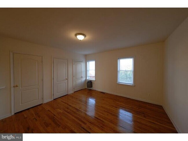 Building Photo - 2822 Ogden St