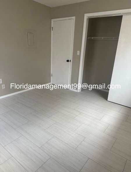 Building Photo - 5413 satsuma dr