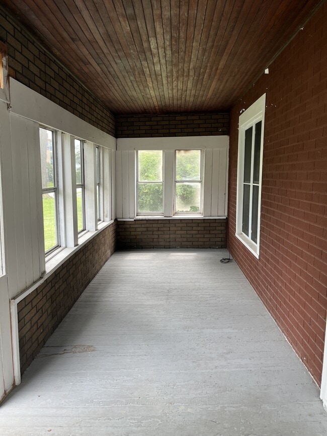 Building Photo - 726 Sherman St