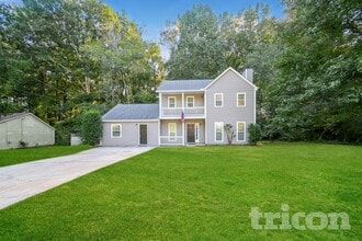 Building Photo - 3845 Forsythia Way