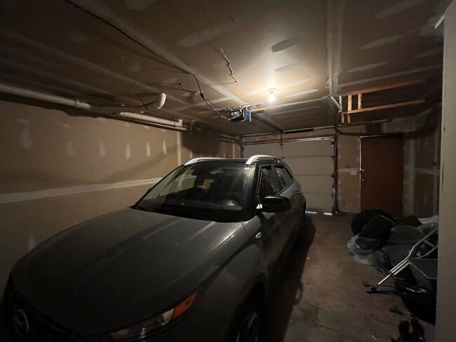 Building Photo - Adorable Condo in West Fort Collins