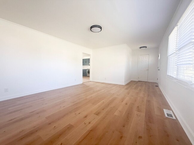 Building Photo - Pet-Friendly 3-Bedroom Home with Fenced Yard & Large Deck Near Downtown Livingston