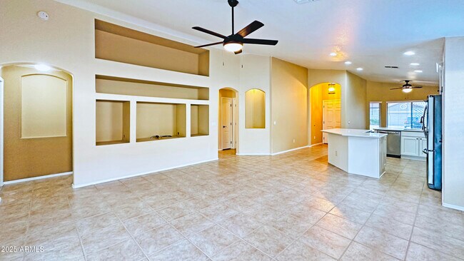 Building Photo - 20941 N 84th Dr