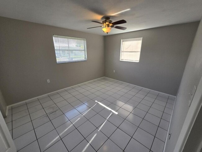 Building Photo - 3614 Harvard Dr