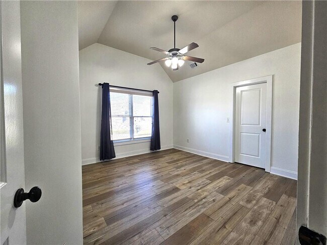 Building Photo - 5195 Wickingham Ln