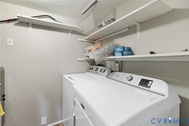 Building Photo - 2218 Kingsbrook Dr