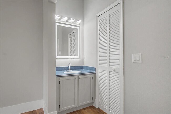 Building Photo - 11462 Commercial St