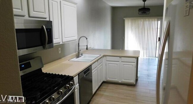 Building Photo - 1623 Cave Spring Dr