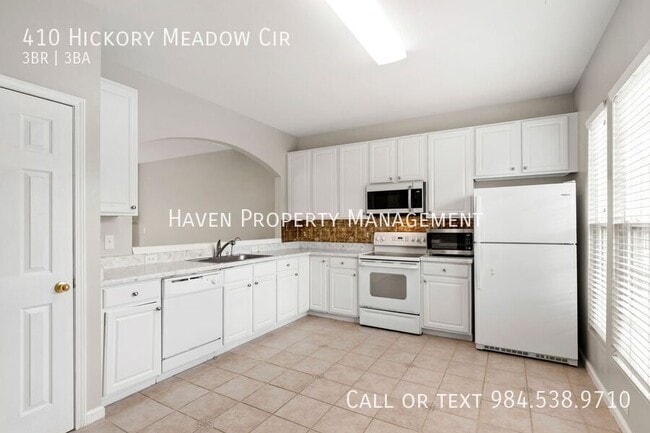 Building Photo - 410 Hickory Meadow Cir